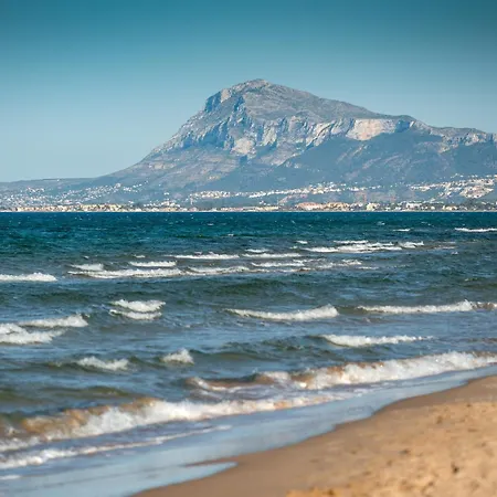 Mar By On Travel Oliva